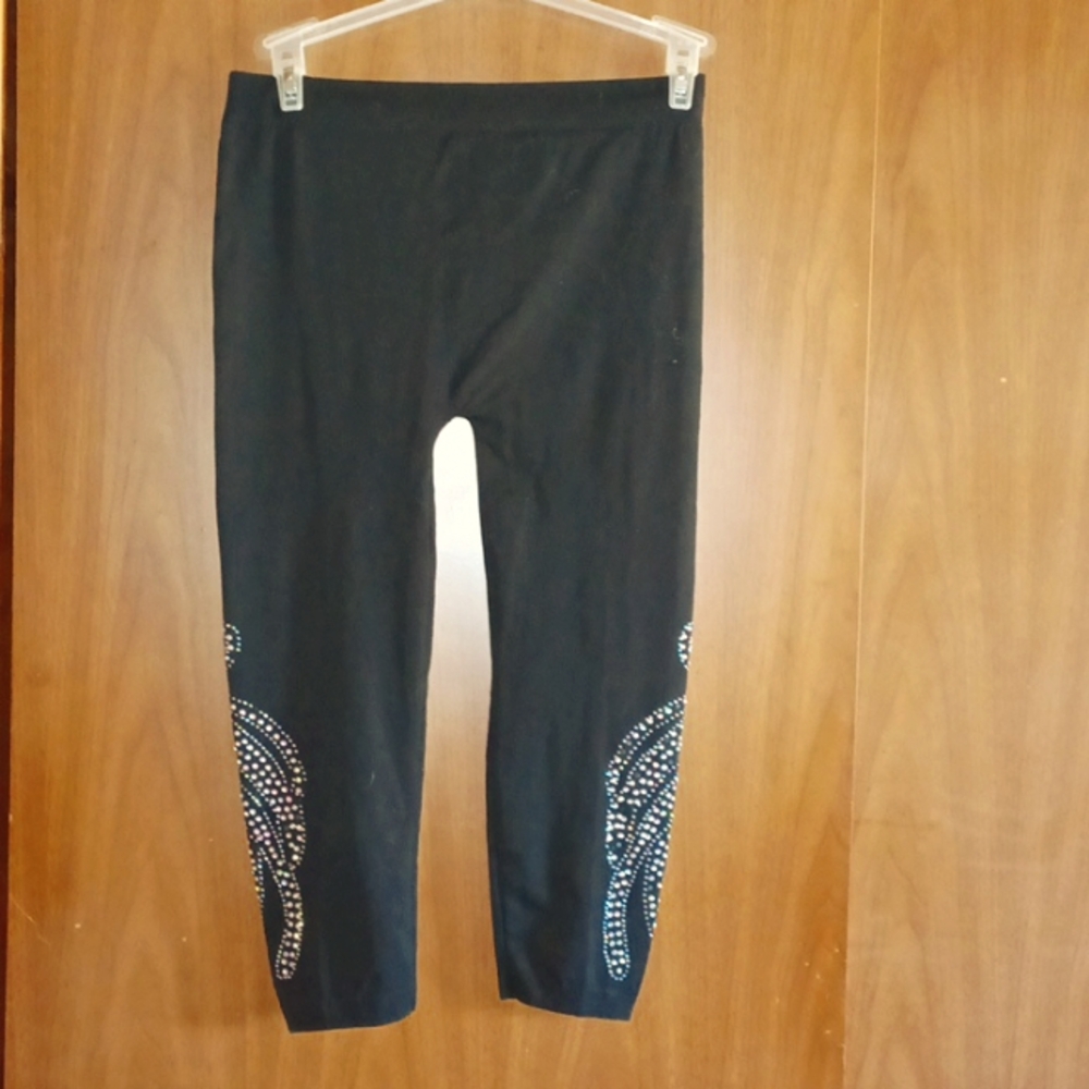 MISS JULI Rhinestone Embellished Capri Leggings Size M/L